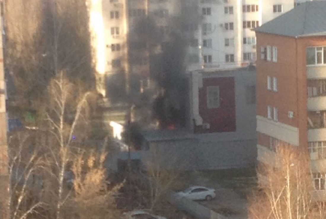 В Пензе в Арбекове загорелась шашлычная